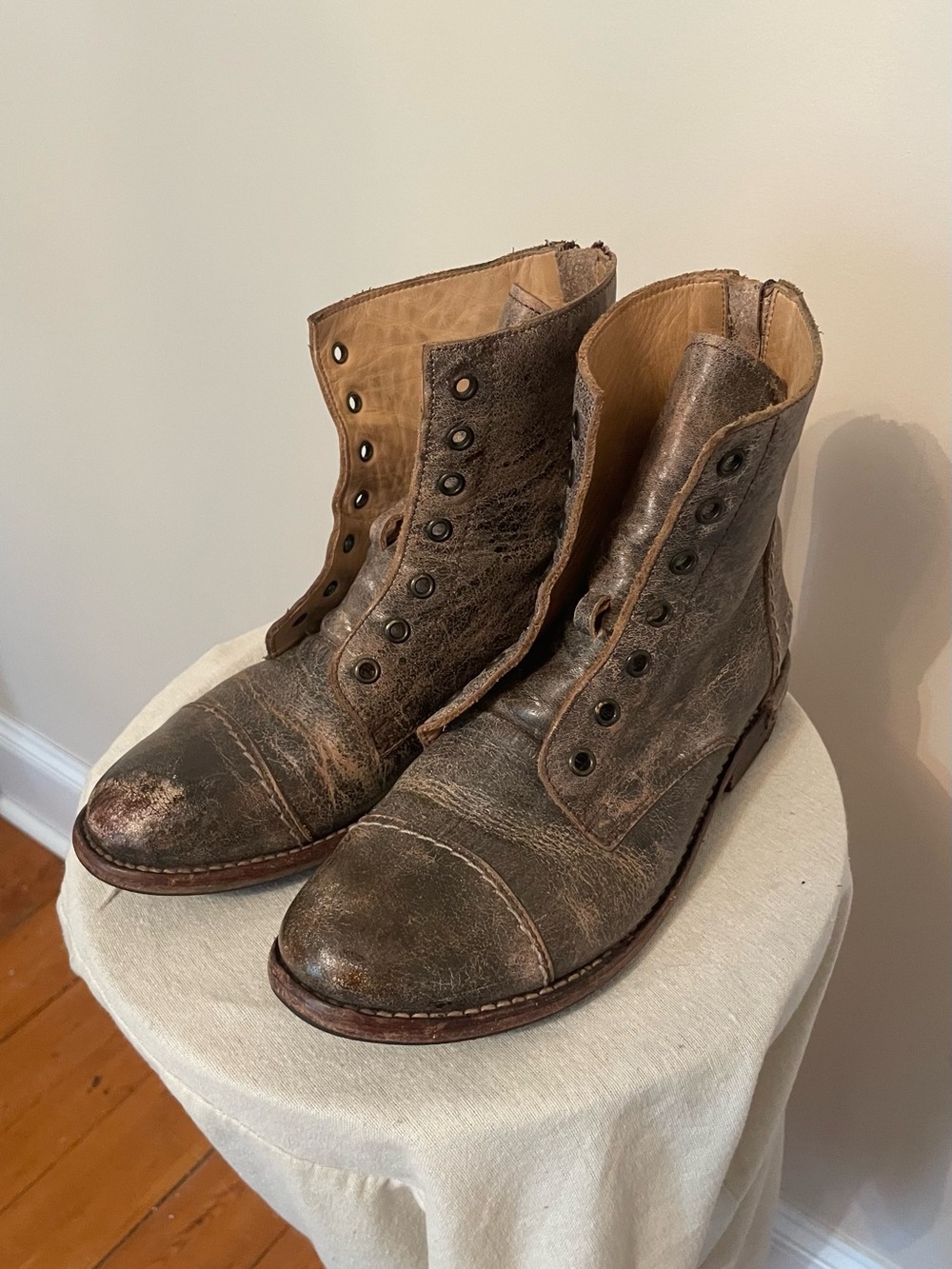 BedStu Distressed Tan Leather Ankle Boots - Picture 6 of 9